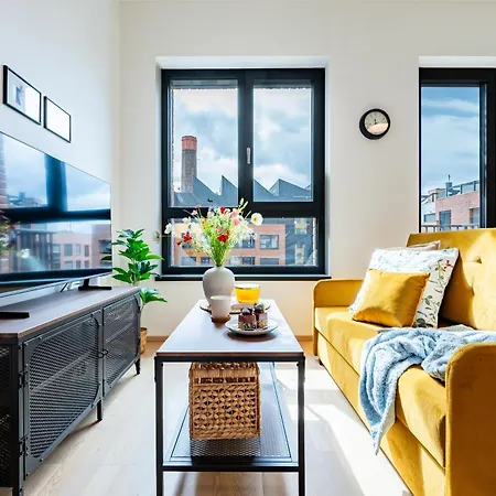 Days - Bright With Balcony, Netflix&70mbs Wifi In Smíchov *